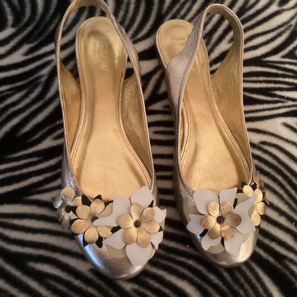 BRAND NEW JCrew collection flats gold -made in Italy - Picture 1 of 3